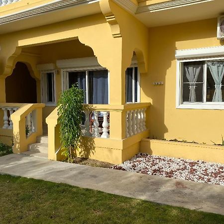 Lovely 2 Bedroom Apartment In Quiet Neighborhood! 필립스버그 외부 사진
